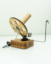 Load image into Gallery viewer, Louet - Ball Winder