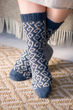 Load image into Gallery viewer, Kate Davies - Bluestocking