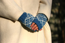 Load image into Gallery viewer, Kate Davies - Buachaille