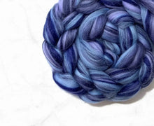 Load image into Gallery viewer, Roving - Merino

