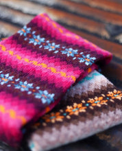 Load image into Gallery viewer, Shetland Wool Week 11
