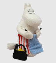 Load image into Gallery viewer, Crafty Kit Co. - Needle Felting Kits
