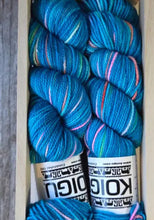 Load image into Gallery viewer, Koigu - Sock Crate
