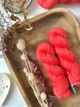Load image into Gallery viewer, Laurel Knits - super Sock Mini Skein
