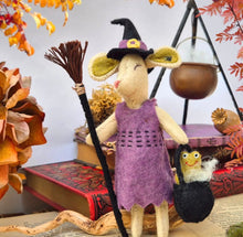 Load image into Gallery viewer, Corinne Lapierre - Felt Kits

